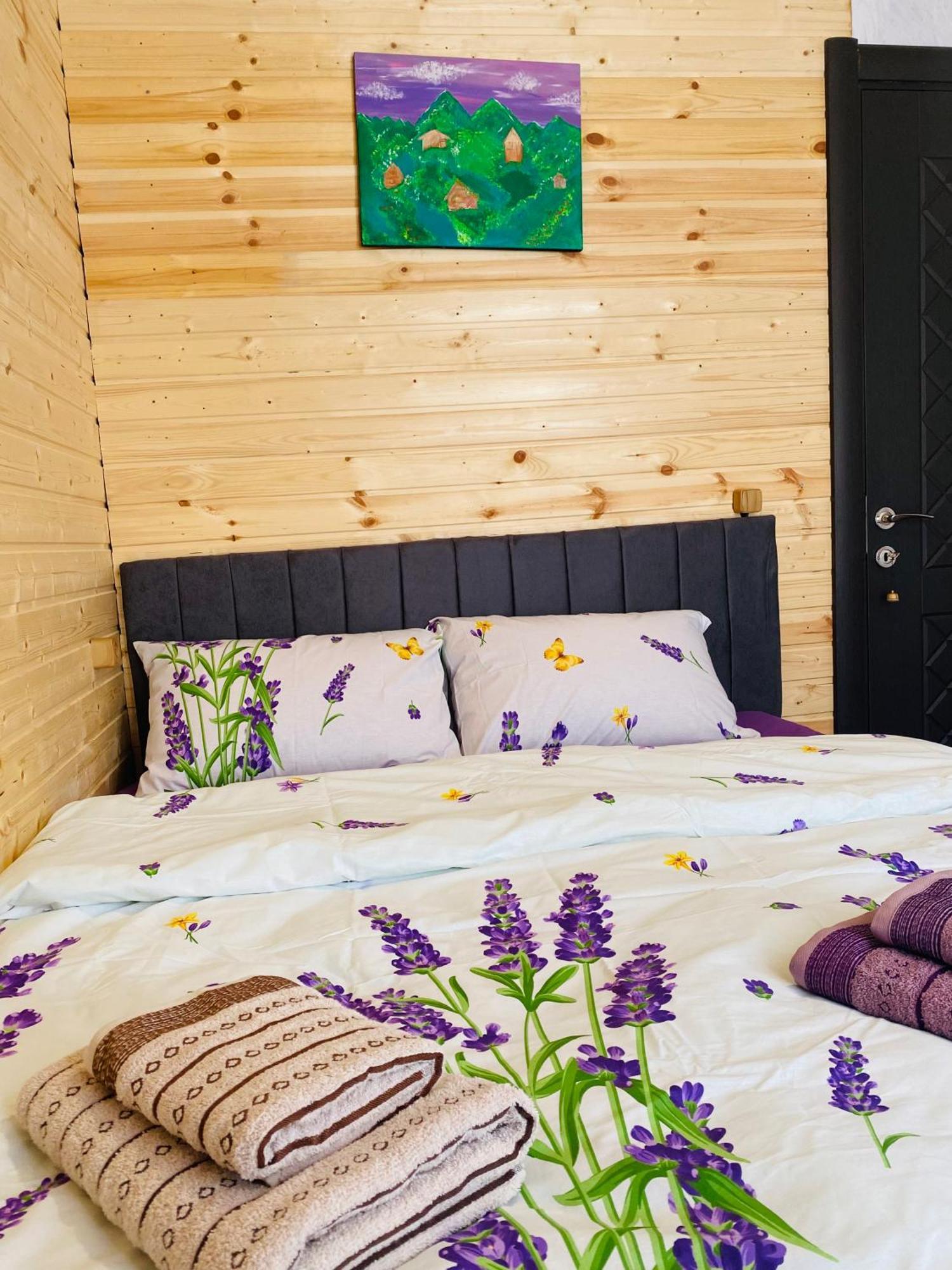 Guesthouse Nene Mestia Buitenkant foto