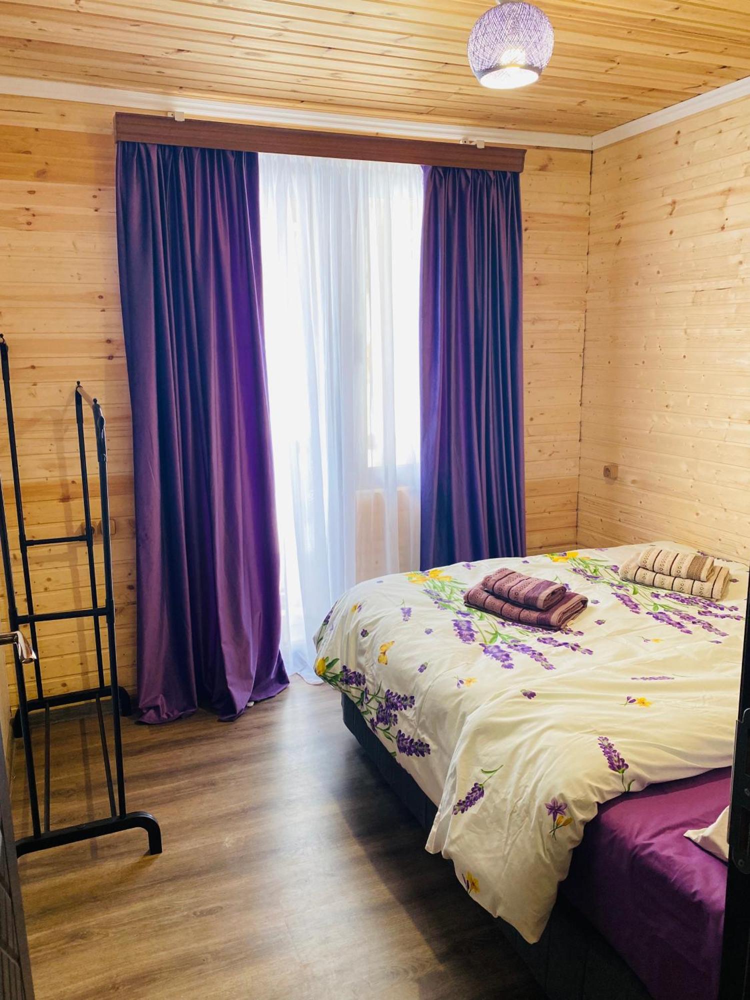 Guesthouse Nene Mestia Buitenkant foto